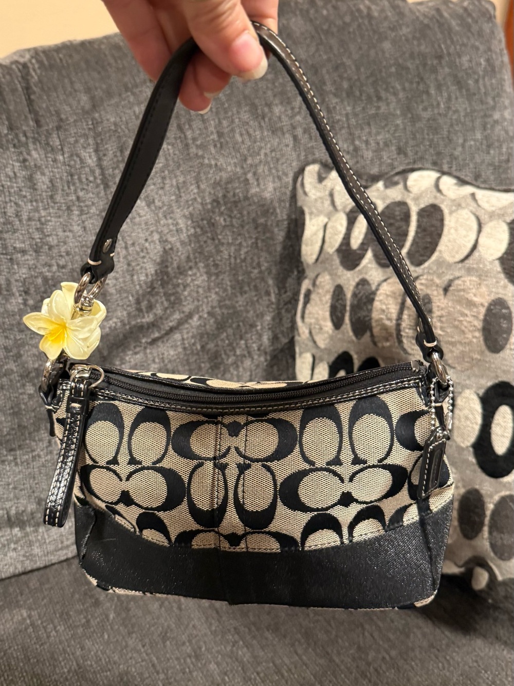 Coach Black & Beige Signature Canvas Shoulder Bag
